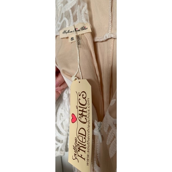 Southern Fried Chics long sleeve lace wedding gown - Picture 6 of 6